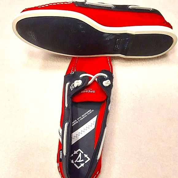 Shoes - Picture 4 of 6